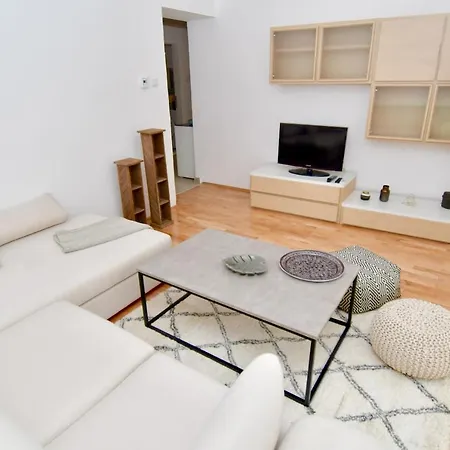 Apartment Sacred Heart *